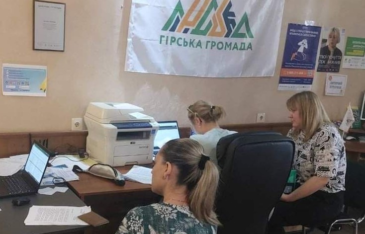В хабах Горной громады переселенцев принимают врачи Красного Креста, — ЛугОВА