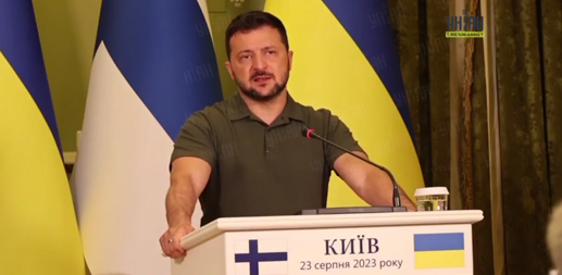Зеленський про хід контрнаступу: росія залишає після себе щільні мінування, але ми рухаємось вперед