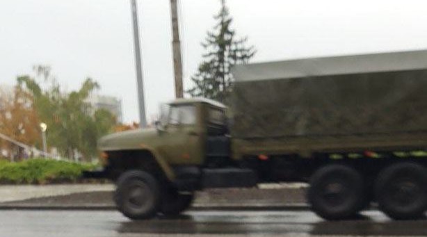 Через окупований Маріуполь зафіксували рух понад 20 вантажівок з військовими рф, — Андрющенко