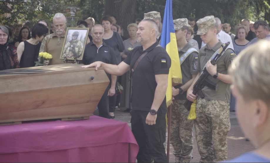 У Києві попрощались із полеглим азовцем з позивним "Стіч" (відео)