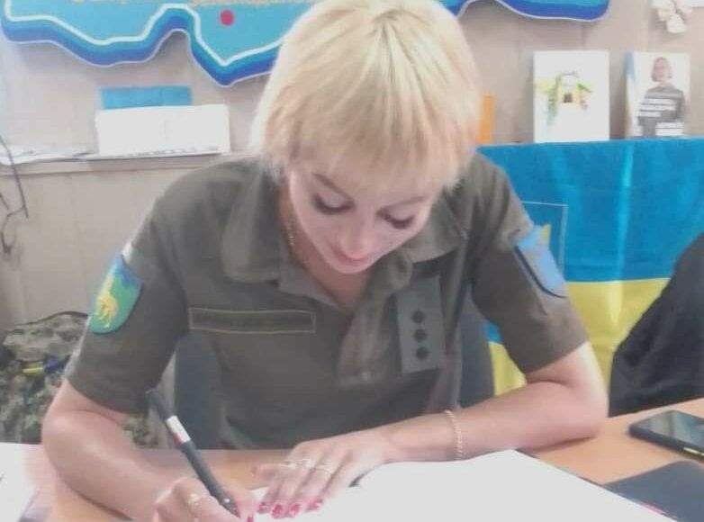 Зеленський відзначив офіцера Луганської бригади ТРО