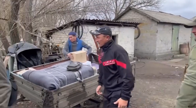 На Луганщині з Новолюбівки евакуювали чотирьох жителів