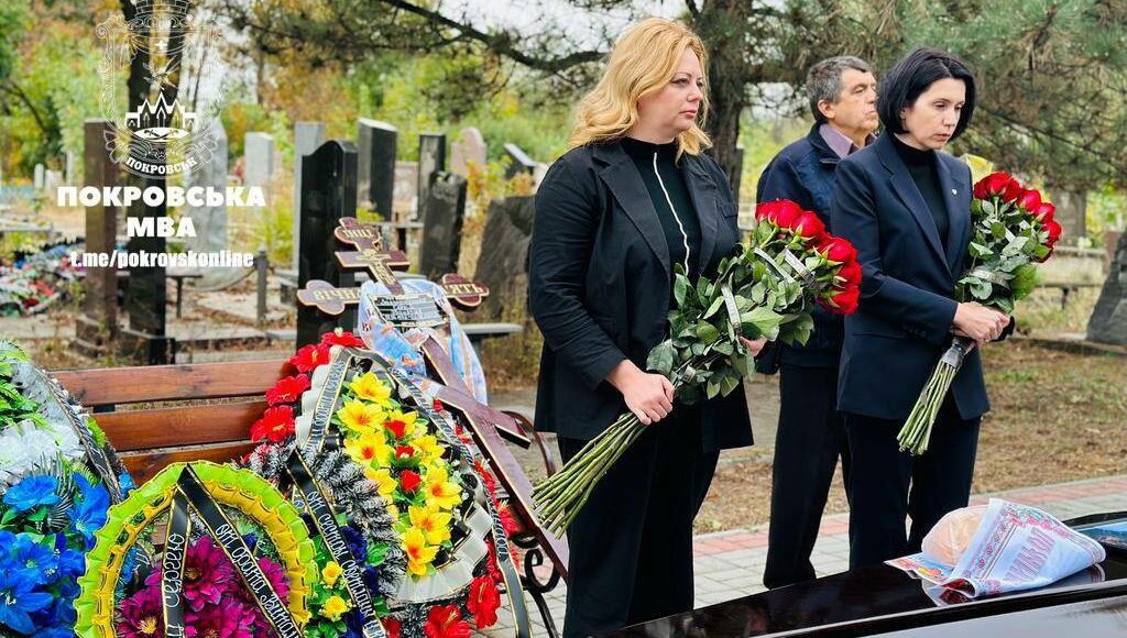 У Покровську провели в останню путь захисника з Бахмутського району