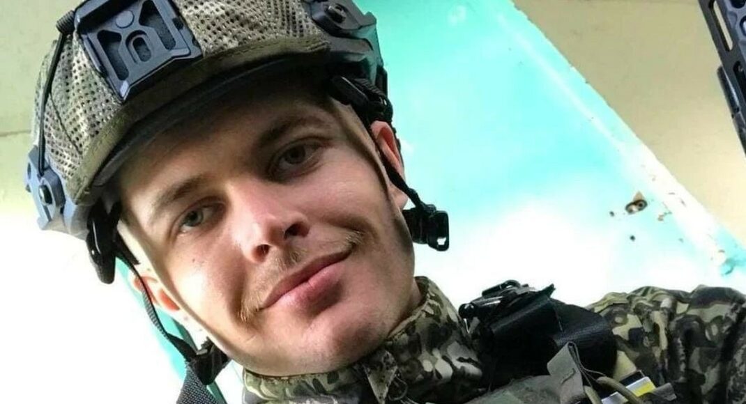 "Должна продолжать его борьбу": мать погибшего защитника из Донецкой области просит присвоить ему звание Героя Украины