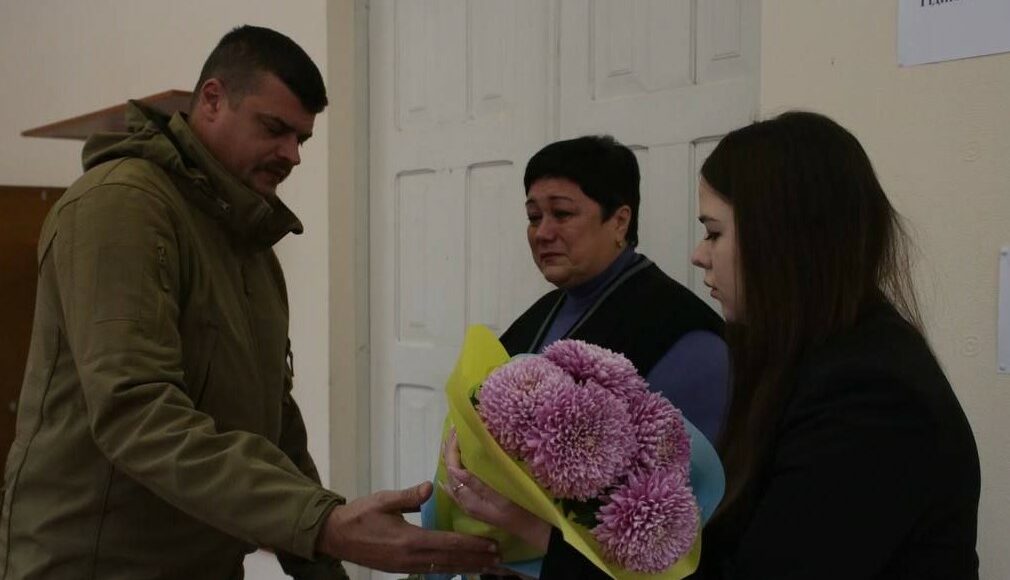 Лисогор передал семье погибшего воина из Попасной государственную награду