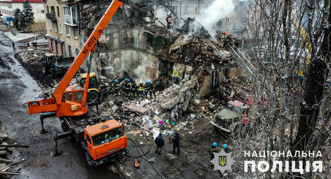 У Новогродівці сім'ю з 8-річною дитиною під завалами не знайшли