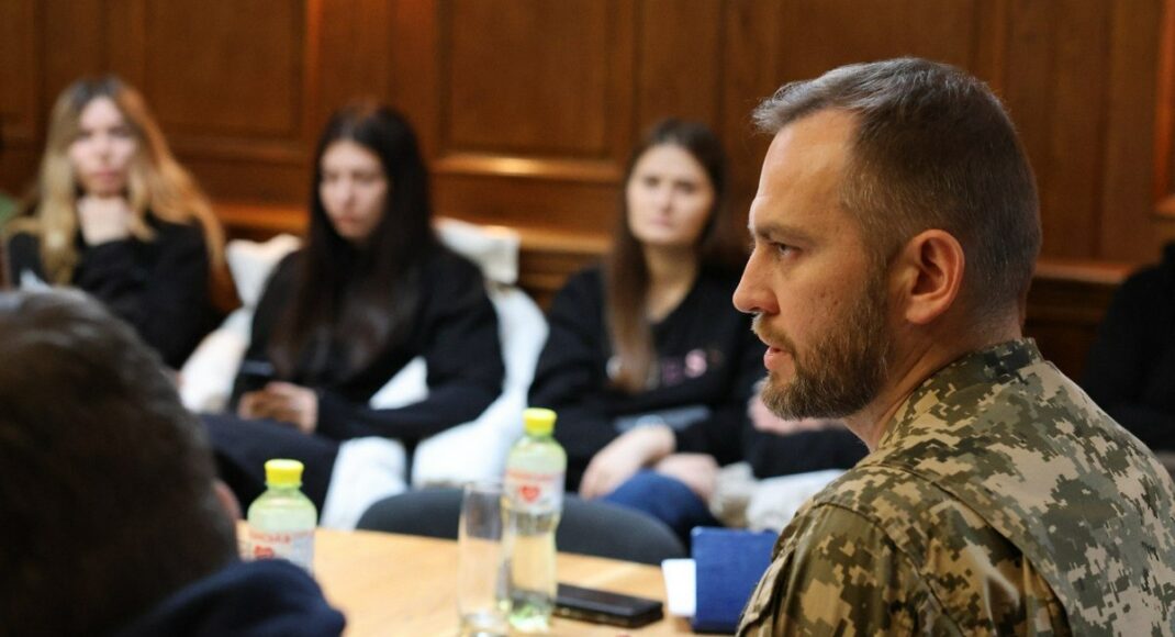 У Координаційному штабі з об’єднанням родин полонених бійців "Азов" — Маріуполь обговорили обмін полоненими