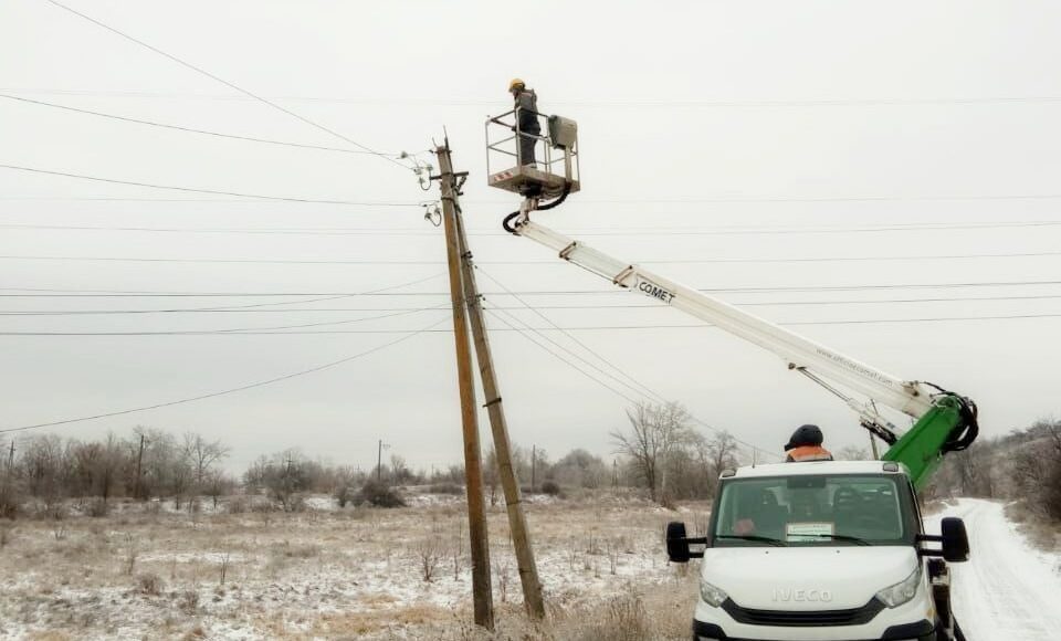 Енергетики відновили електрику у 29 населених пунктах на Донеччині