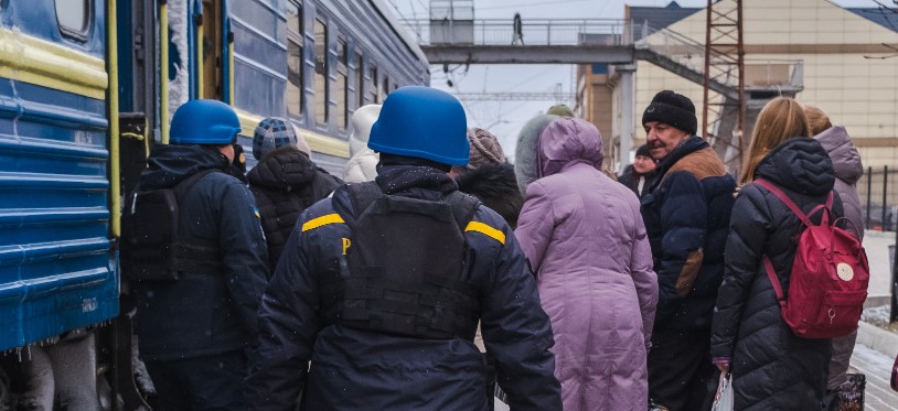 Рятувальники евакуювали з Очеретиного двох мешканців Авдіївки