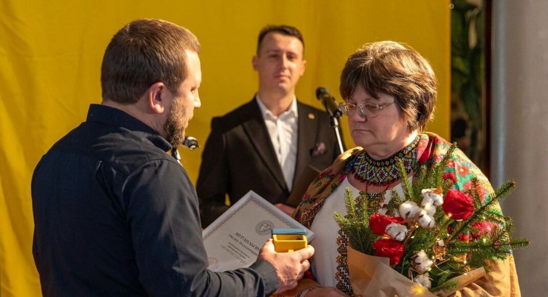 Волонтерку з Краматорська нагородили відзнакою Президента України "Золоте Серце"
