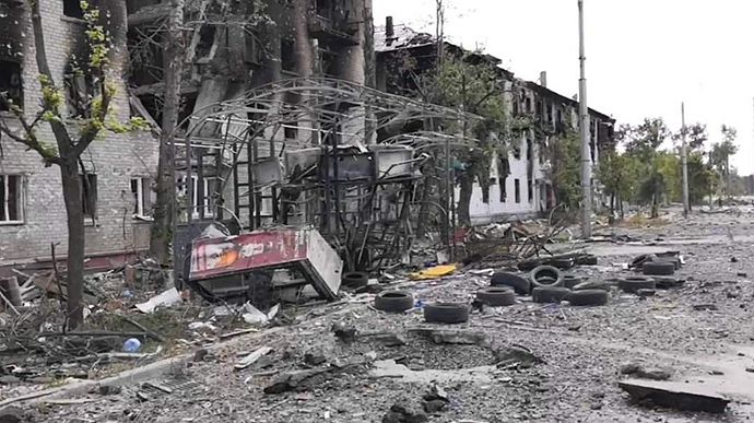 Дві школярки з окупованого рф Лисичанська постраждали під час самообстрілу міста