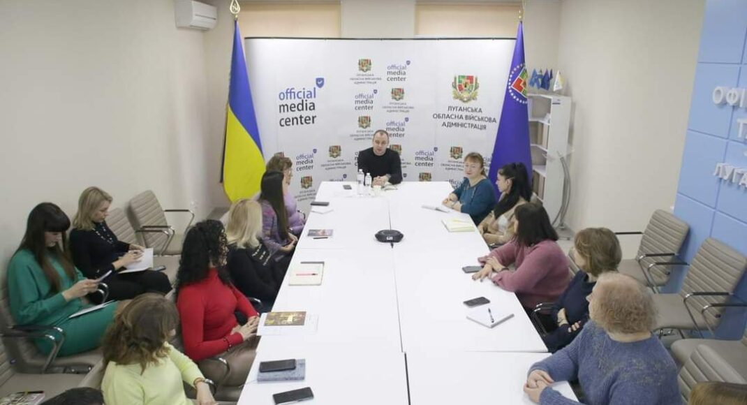 46 % працівників Луганської ОВА не подали щорічні декларації