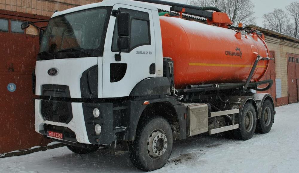 Благодійна організація закупила техніку для потреб після деокупації Сватівщини (фото)