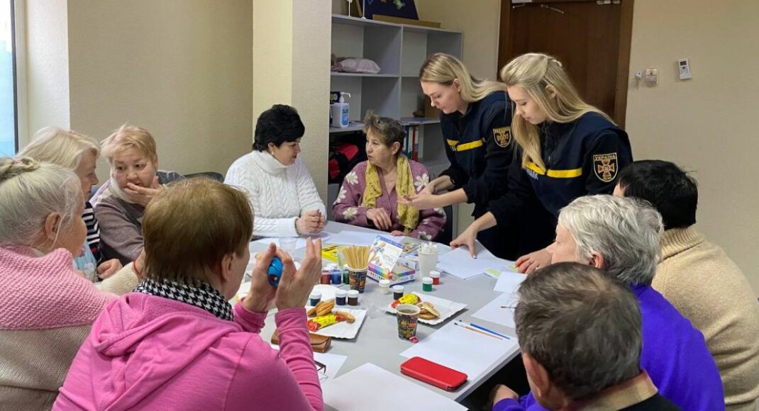 Переселенці з Донеччини отримали підтримку психологів ДСНС у Дніпрі