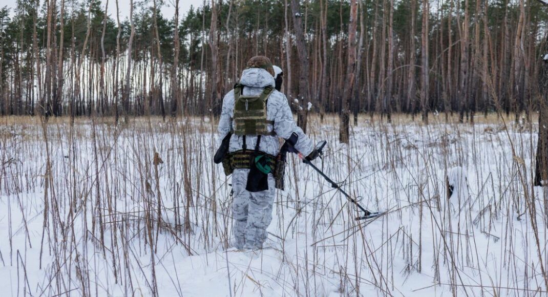 За неделю работы военные саперы обезвредили 2 187 взрывоопасных предметов