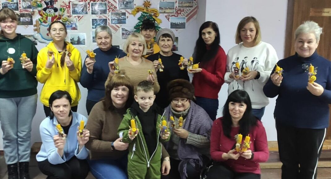 В Авдіївському хабі в Кам’янському відбувся майстер-клас з виготовлення свічок (фото)