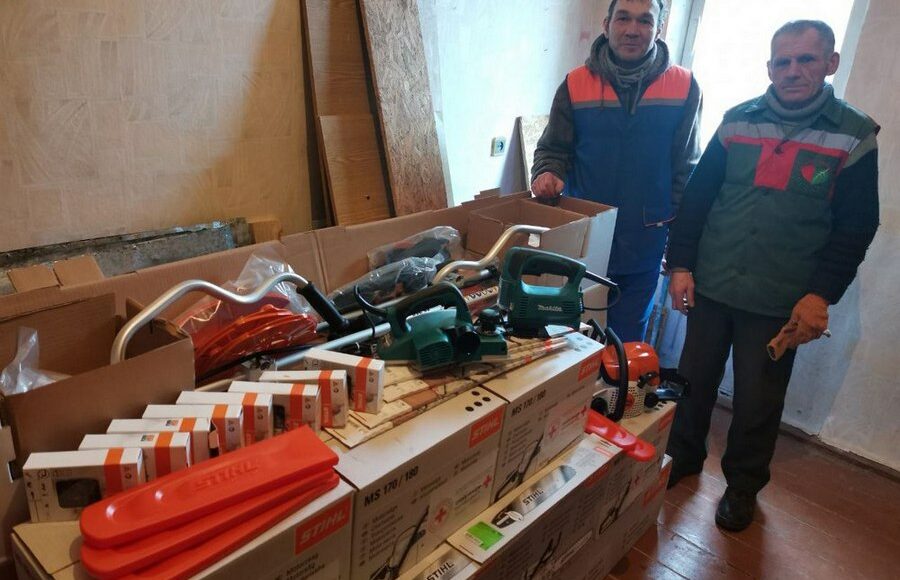 Червоний хрест надав нове обладнання для забезпечення озеленення і благоустрою Дружківки