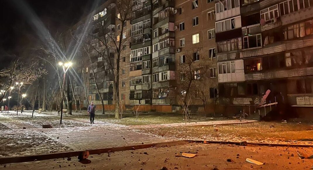 Обстріл Краматорська: 6 поранених, під завалами, ймовірно, перебуває людина