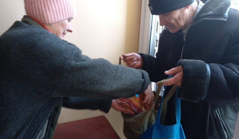 135 людей с инвалидностью получили продуктовые наборы в Селидово при содействии Всемирной продовольственной программы