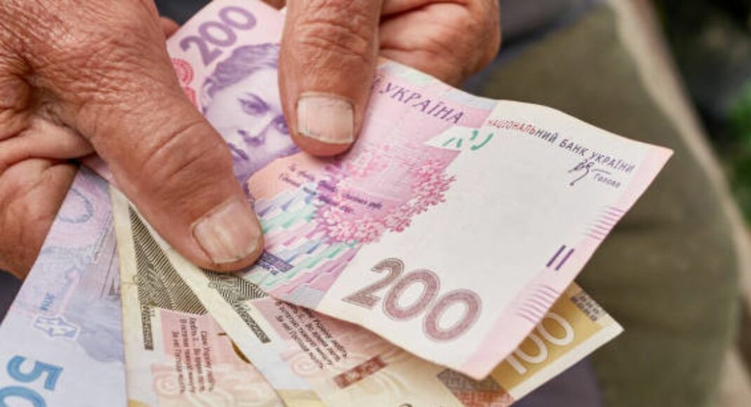 На октябрьские соцвыплаты жителям Донетчины уже направлено 2,5 млрд. грн