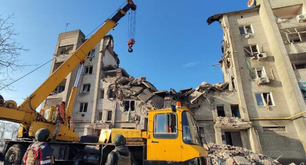 Унаслідок авіаудару по Нью-Йорку на Донеччині загинули 4 людини, ще 3 поранені