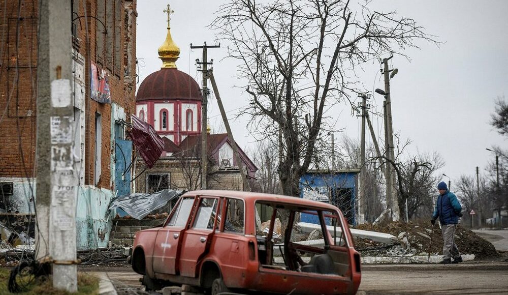 Росіяни вдарили по центру Дробишеве на Лиманщині у момент прибуття великого гуманітарного вантажу