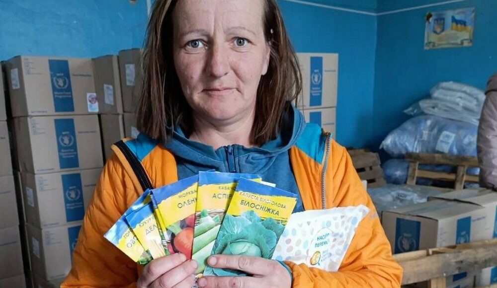 Жителі Селидового отримали "Насіння Перемоги" від міжнародної благодійної організації World Central Kitchen (фото)