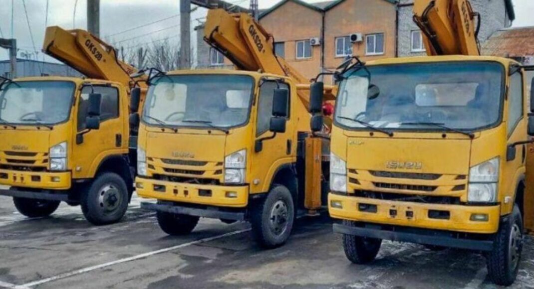 Енергетики Донеччини отримали три автопідйомники