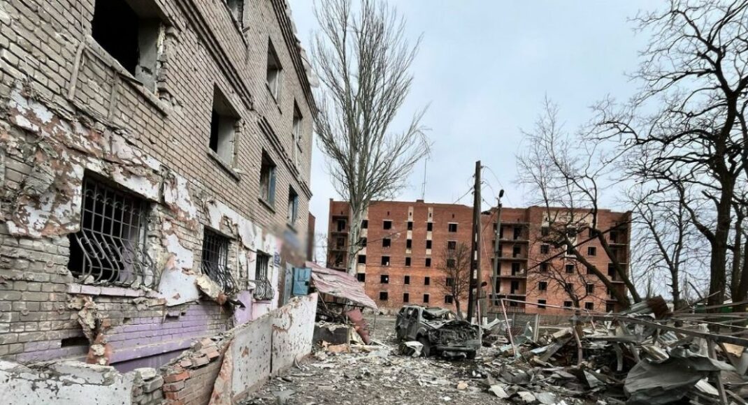 Російська армія била по цивільному населенню Донеччини зенітними ракетами та керованими авіабомбами: які наслідки (фото)