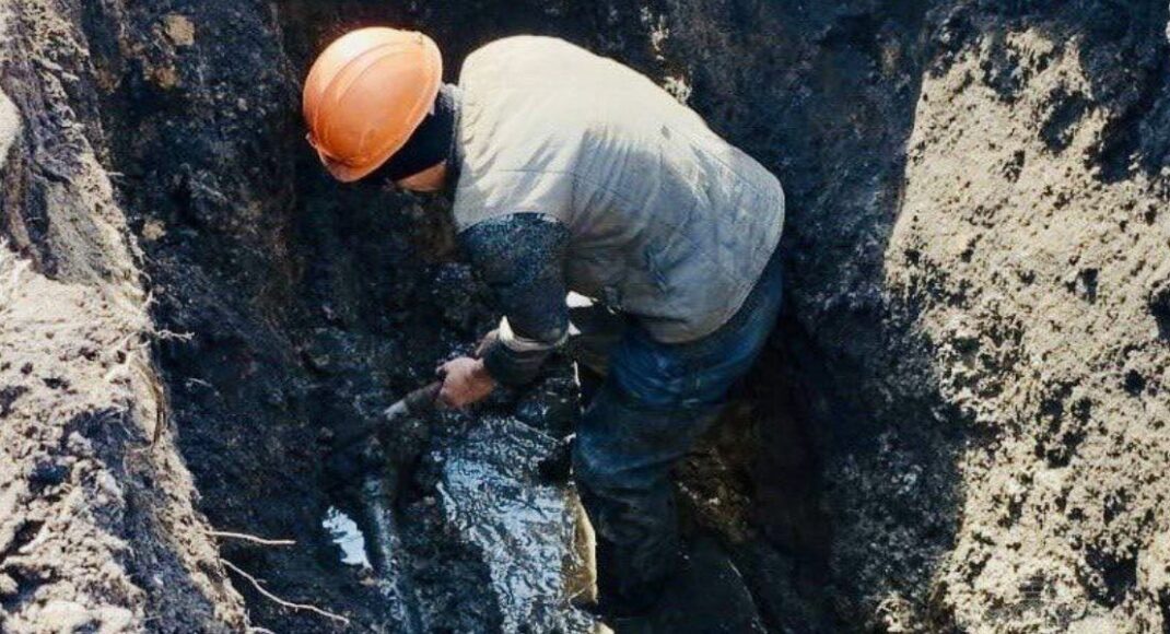 У Покровську оновлюють водопровідну мережу (фото)