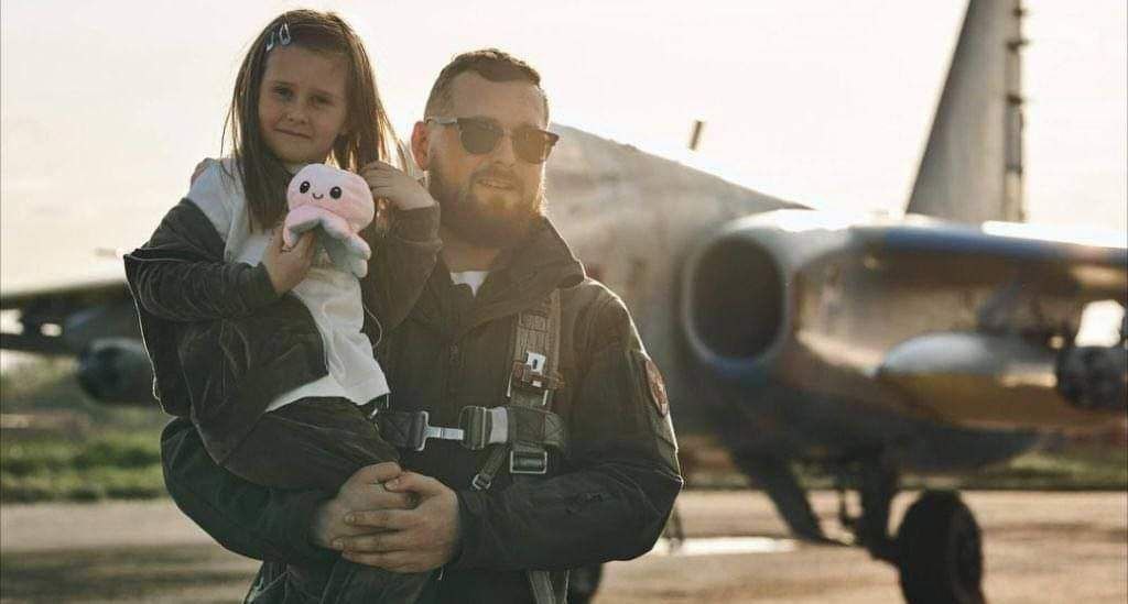 Президент вручив родині загиблого пілота Владислава Рикова орден "Золота Зірка"