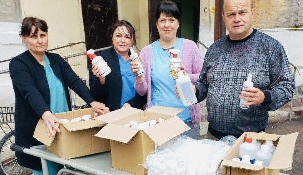 Громадськість продовжує забезпечувати установи Покровська гуманітарною допомогою