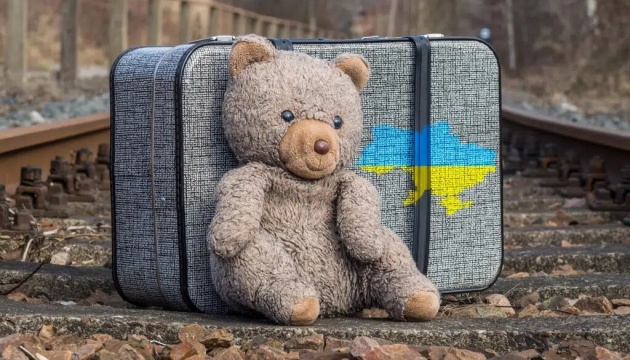Загарбники вивезуть 4,5 тисяч дітей з окупованої Луганщини в росію
