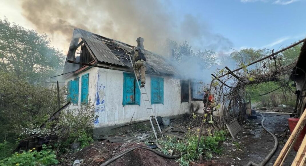 Росіяни 14 разів обстріляли населені пункти Донеччини: куди поцілили