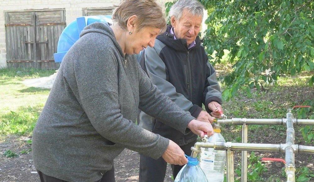 Покровская администрация совместно с благотворителями расширяет доступ к питьевой воде в старостинских округах (фото)