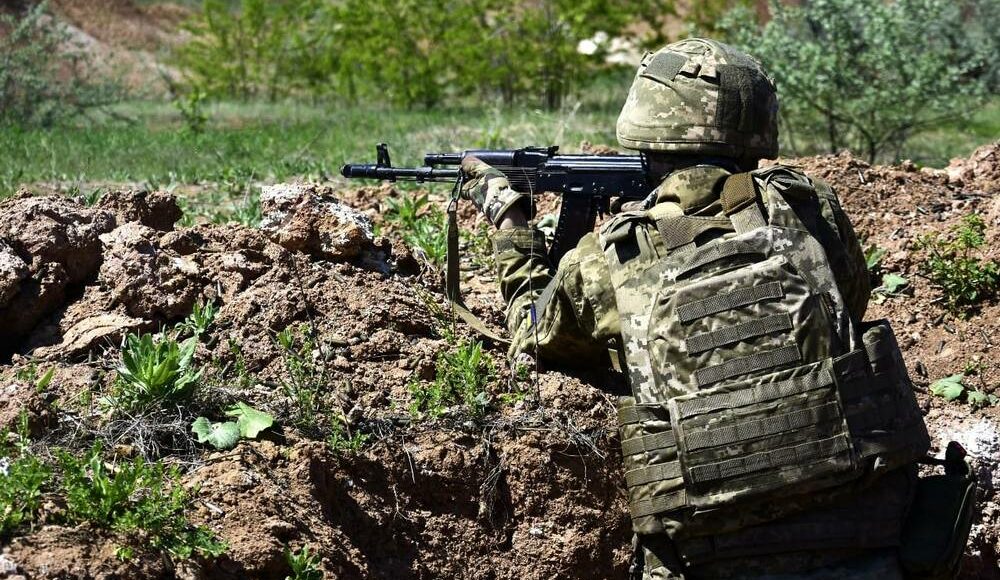 На Авдіївському напрямку українські захисники відбили 18 атак ворога