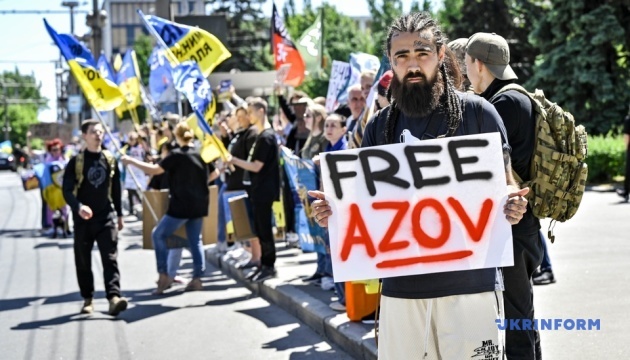 Недільна акція підтримки військовополонених гарнізону "Маріуполь" в Києві буде присвячена другій річниці теракту в Оленівці