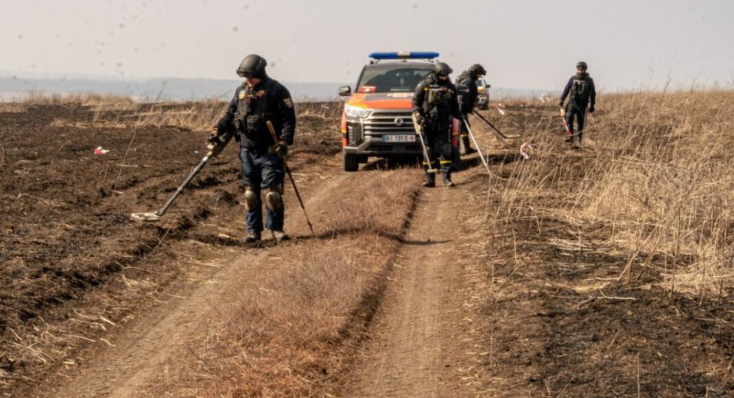 На Донеччині знешкодили ще 25 вибухонебезпечних предметів