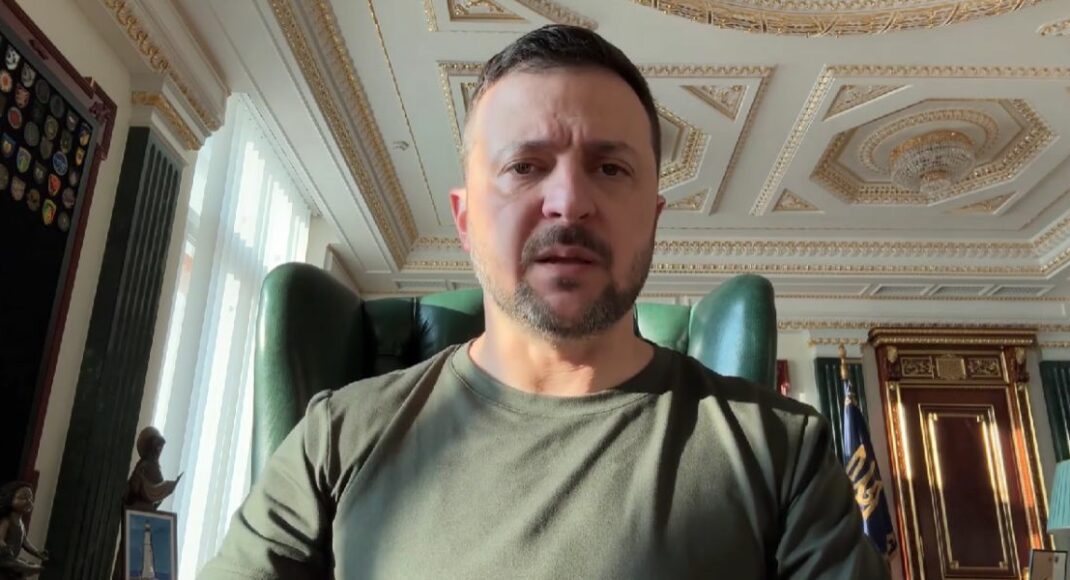 Ми маємо якнайбільше завдавати втрат окупанту, — Зеленський (відео)