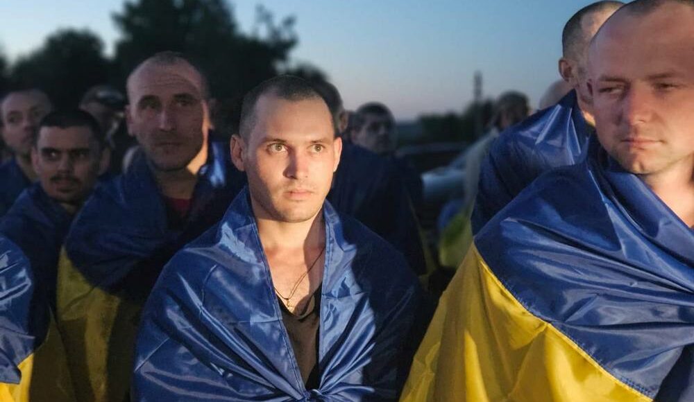 Еще 90 человек вернули из российского плена в Украину