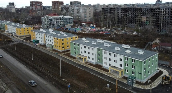 Зведені окупантами новобудови в Маріуполі вже розвалюються, — міськрада