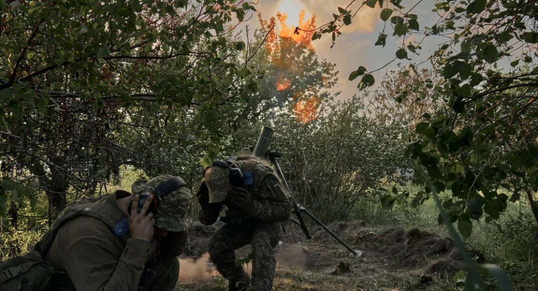 Сили оборони знешкодили ще 1 300 російських окупантів і 12 їхніх танків