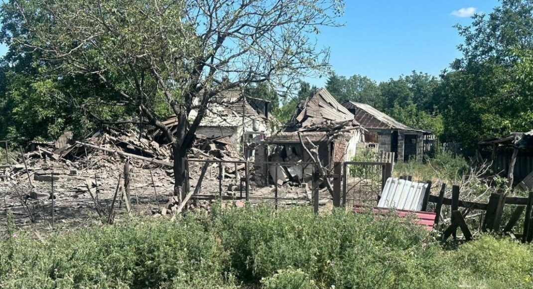 За сутки россияне 32 раза обстреляли населенные пункты Донетчины(фото)