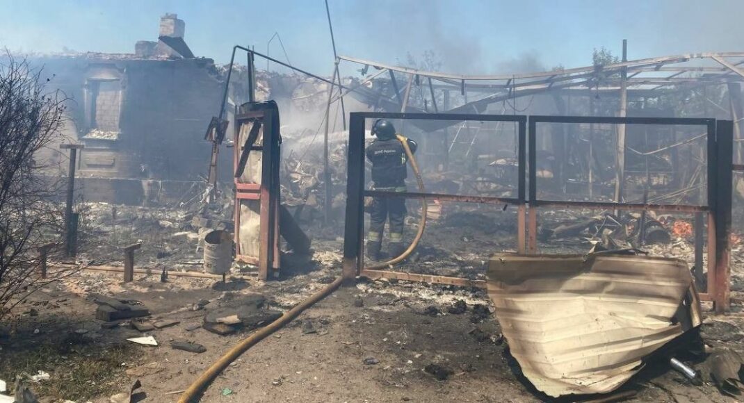 У Зарічному рятувальники вилучили тіла трьох загиблих з-під завалів зруйнованого житлового будинку (фото)