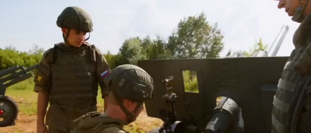 В міськраді заявили, що маріупольських дітей у літніх таборах в окупації вчать стріляти та вбивати