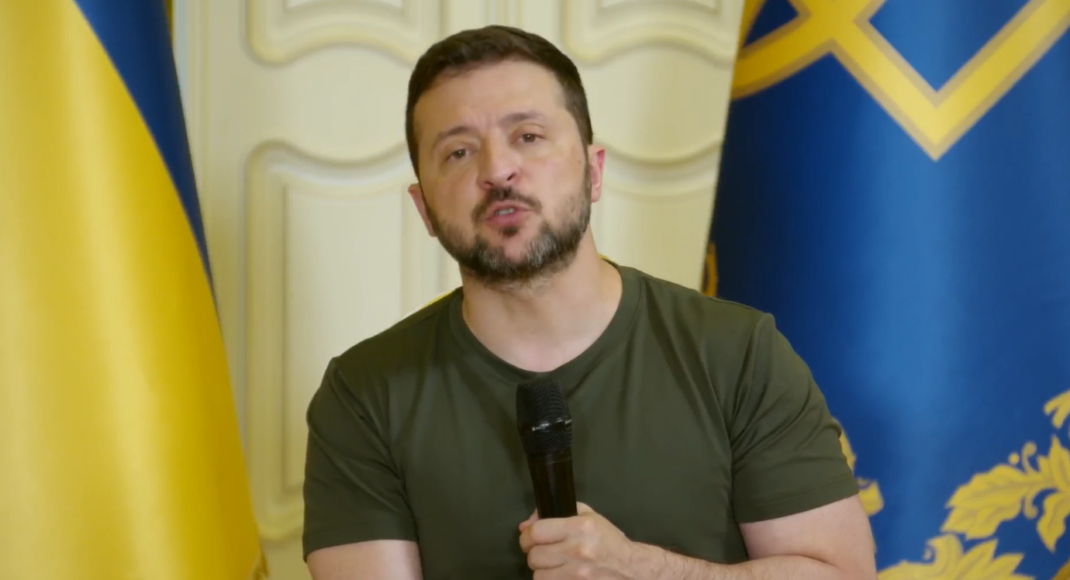 Зеленський заявив, що затягування із допомогою США послабило позиції України на полі бою