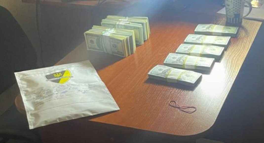 НАБУ и САП разоблачили прокуроров Офиса Генерального прокурора на получении 170 тыс. дол. США взятки