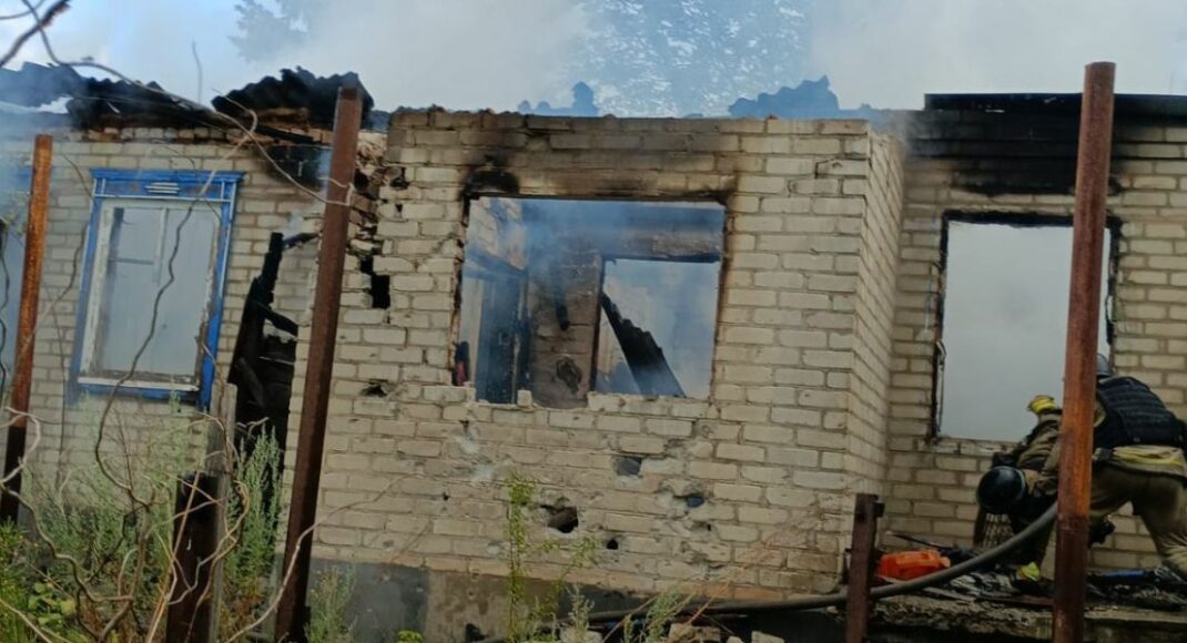 Протягом доби армія рф нанесла 2 595 ударів по Донеччині: які наслідки