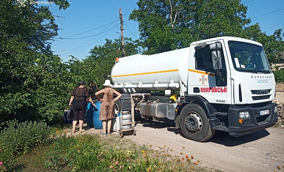 У Покровську місцеві можуть отримати питну воду: адреси