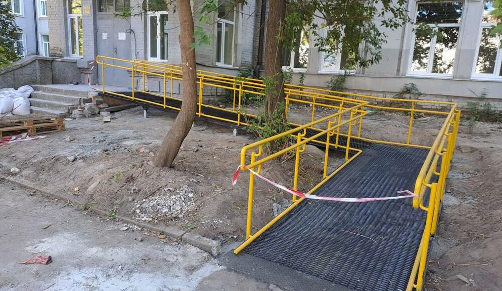 Український державний університет передав у користування Маріупольській громаді 5 будівель у Дніпрі для ВПО (відео)